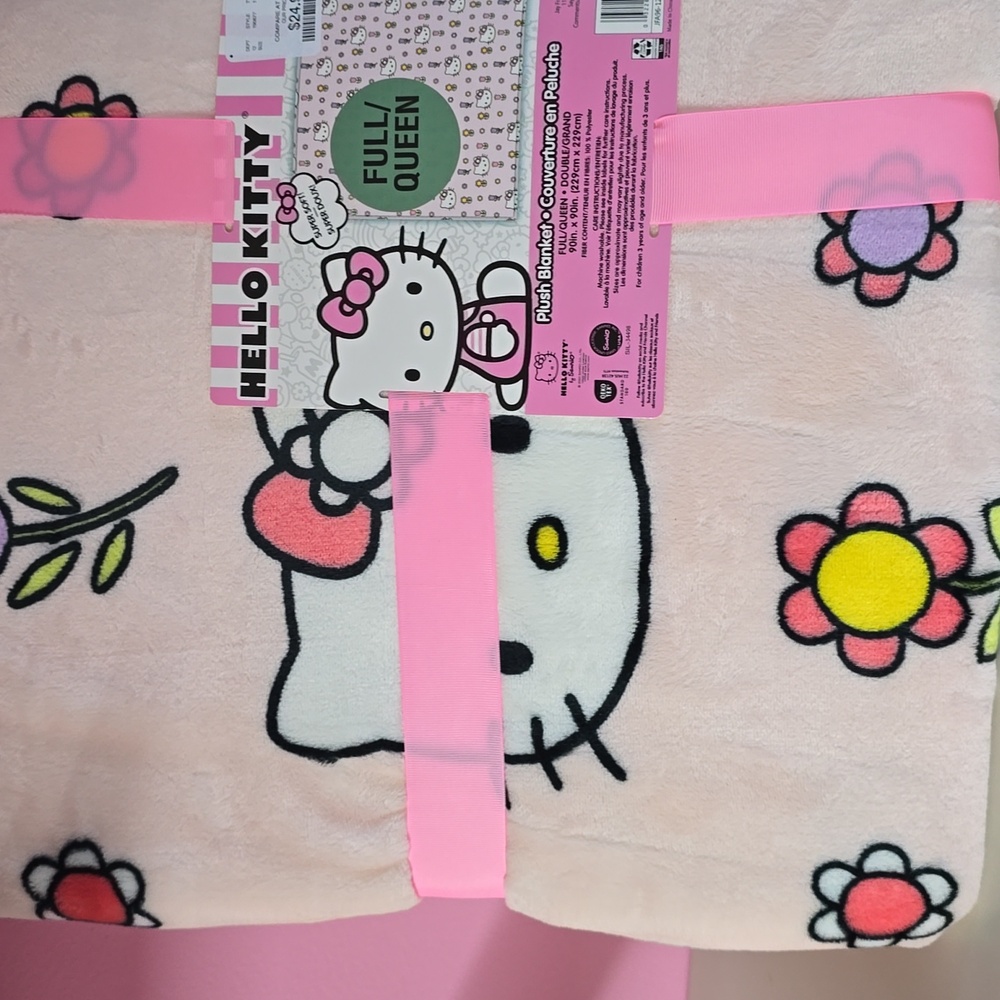 NWT HELLO KITTY SPRING THROW BLANKET FULL QUEEN 90 x 90 PINK FLOWERS